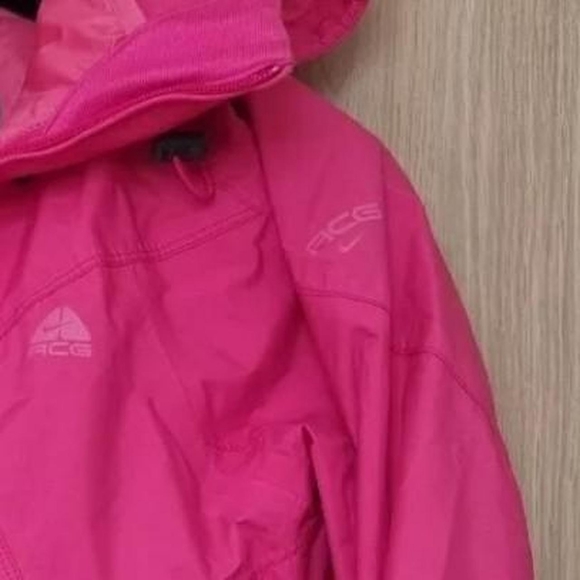 Nike ACG hot pink all conditions jacket. 2in 1 sz m uk 10/12 - Picture 3 of 4